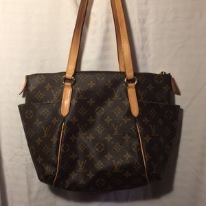 Louis Vuitton Purse